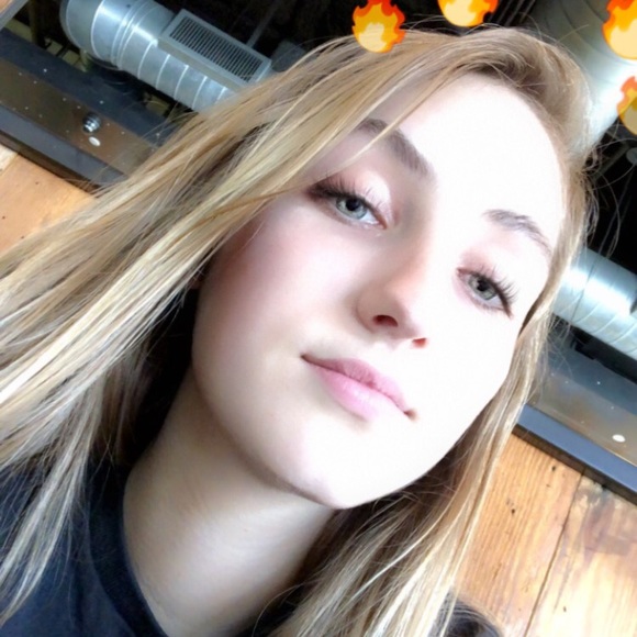 HI‼️ I’m Addy🐱 - Picture 2 of 3